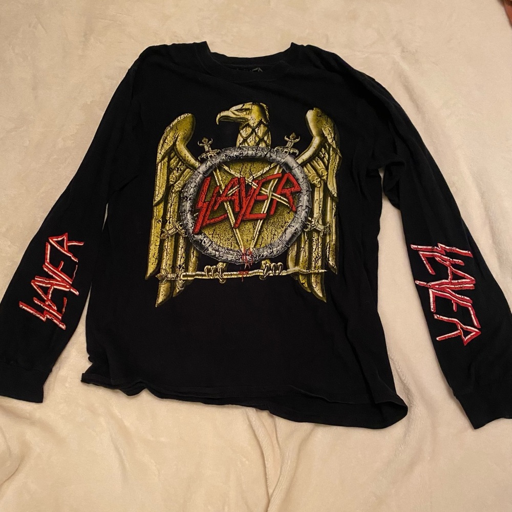 Long sleeve slayer shirt. Like new hardly worn.
